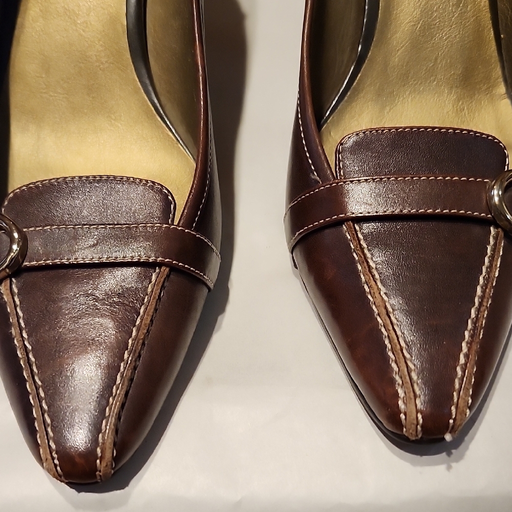 Joan & David Dark Brown Leather Flats - Picture 5 of 11